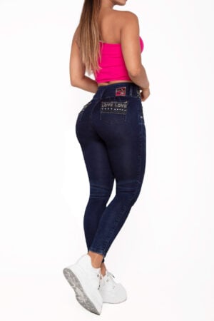 JEANS LEVANTA COLA AZUL MEDIO CON PEDRERIA BORDADA  BOTA SKINNY- 64433