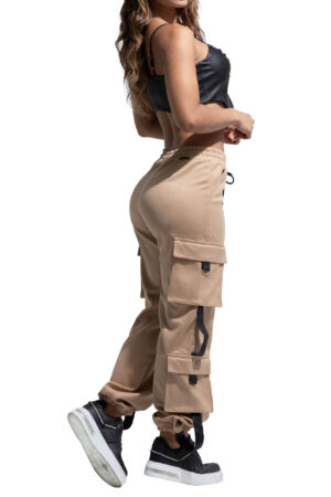 SET PANTALON CAFE CON BOLSILLOS CARGO CROP TOP NEGRO – 64453