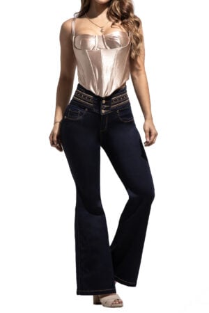 JEANS LEVANTA COLA AZUL OSCURO BOTA CAMPANA BORDADO EN PRETINA CON PEDRERIA – 71326