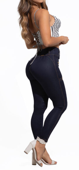 JEANS LEVANTA COLA AZUL OSCURO CON PEDRERIA  BOTA SKINNY- 50513