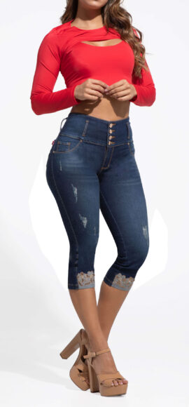 JEANS LEVANTACOLA TIPO CAPRI AZUL OSCURO CON BOLSILLOS BOTA Y DELANTEROS DECORADOS CON PEDRERIA – 71220
