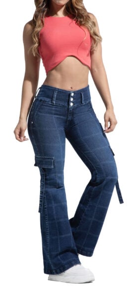 JEANS LEVANTA COLA AZUL OSCURO CON BOLSILLOS CARGO ESTAMPADO BOTA ANCHA – 50518