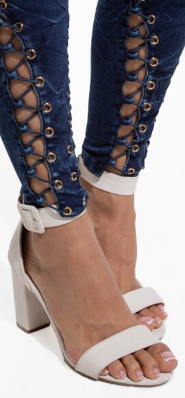 JEANS LEVANTA COLA AZUL OSCURO CRAQUELADO CON DISEÑO EN BOTA -50510