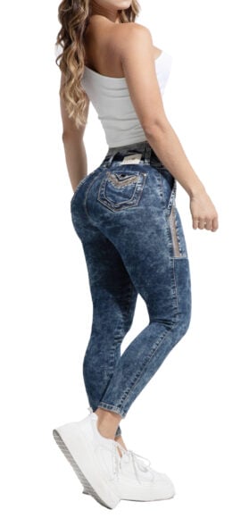 JEANS LEVANTA COLA AZUL OSCURO EFECTO TIE DYE PEDRERIA BOTA SKINNY- 64549