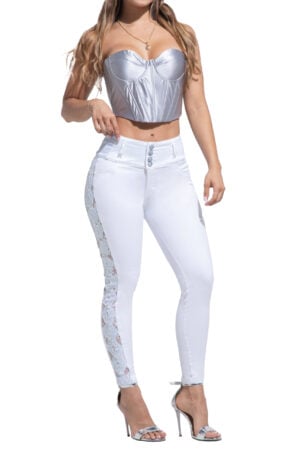 JEANS LEVANTA COLA BLANCO LATERAL CON BORDADO AMBIENTADO CON PEDRERIA BOTA SKINNY – 71309