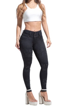 JEANS LEVANTA NEGRO CON BORDADOS AMBIENTADOS CON PEDRERIA BOTA SKINNY – 80826