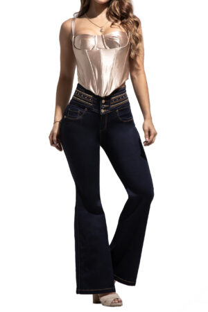 JEANS LEVANTA COLA AZUL OSCURO BOTA CAMPANA BORDADO EN PRETINA CON PEDRERIA – 71326